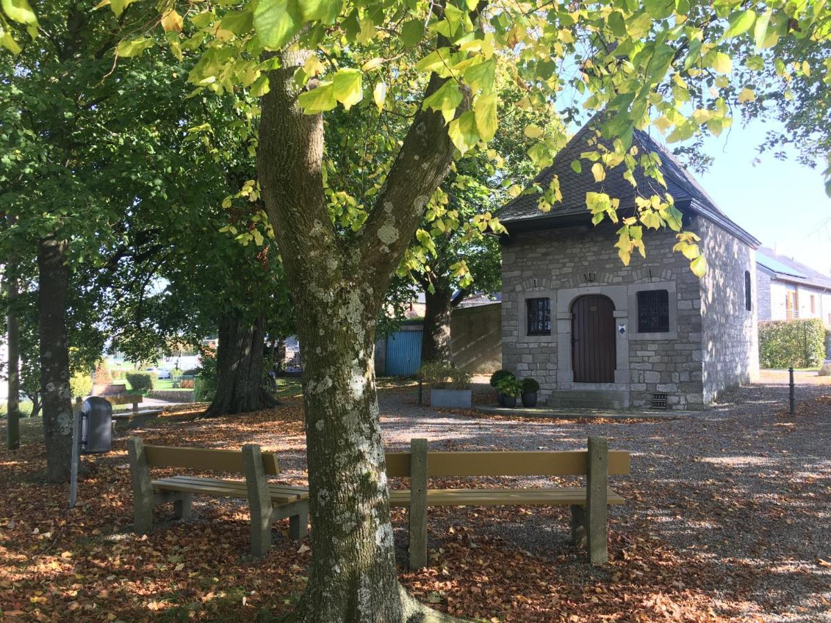Hotel-Restaurant Zum Onkel Jonathan Raeren Exteriör bild