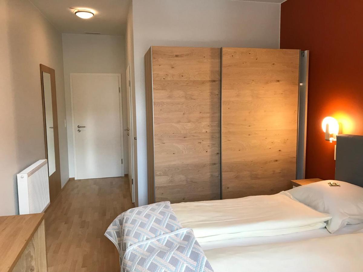 Hotel-Restaurant Zum Onkel Jonathan Raeren Exteriör bild